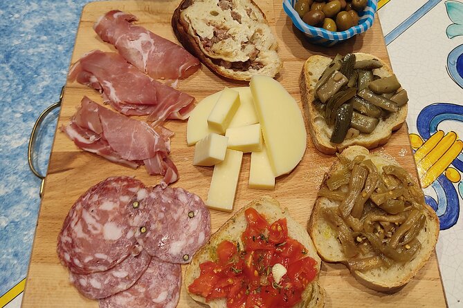 Vesuvius wine tasting with company tour - Practical Details: Meeting Point and Tour Structure