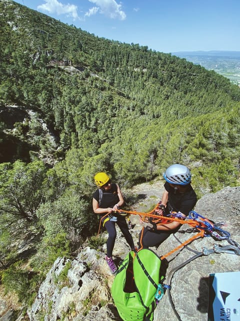 Via ferrata in Enguera with an 80-meter bridge - Key Points