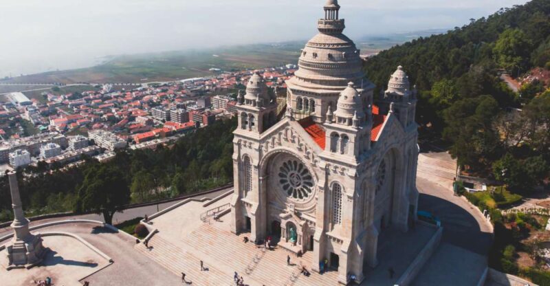 Viana do Castelo, Ponte de Lima, and Valença Private Tour - Key Points