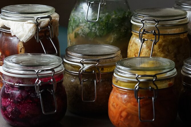 Viator Exclusive: Dine with a Cooking Show Contestant - Key Points