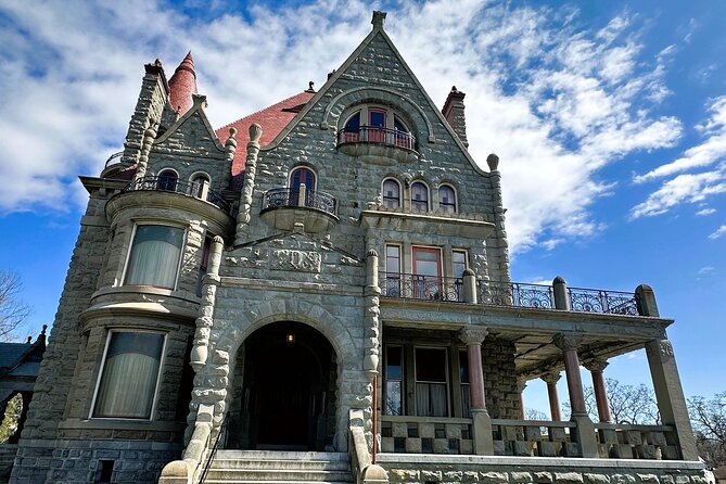 Victoria City Express Tour  2hr Private (Day or Night, 14pax) - Inner Harbour and Government Buildings