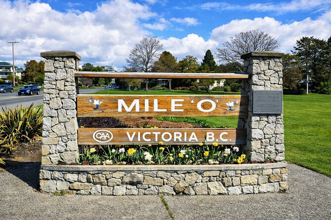 Victoria City Highlights: Chinatown, Craigdarroch Castle (1-4pax) - Victoria’s Most Iconic Landmarks in a Short Tour