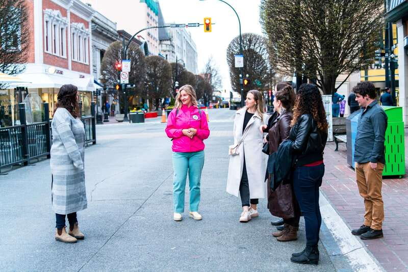 Victoria: Sip, Savor, Stroll Evening Food Tour - How the Tour Stands Out