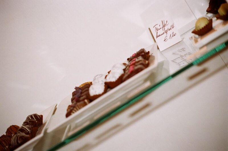 Vienna: 2.5-Hour Viennese Coffee, Cake, and Chocolate Tour - The Chocolate Experience at a Renowned Shop