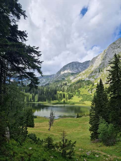 Vienna: 2-day Alpine Mountain Hiking Tour Guide and Transfer - The Return Journey to Vienna