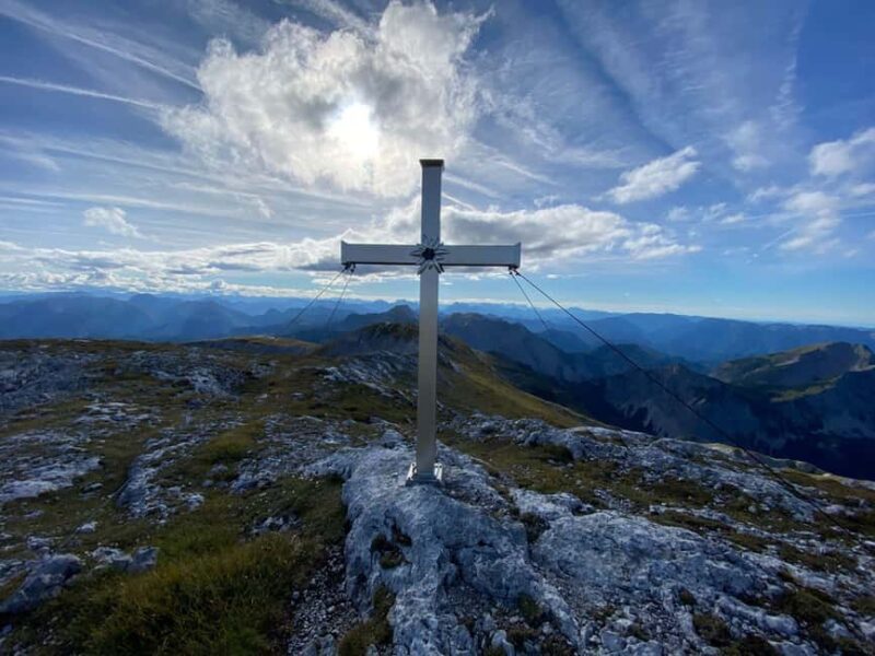 Vienna: 2-day Alpine Mountain Hiking Tour Guide and Transfer - Who Will Appreciate This Tour?