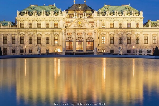 Vienna 3h Private Tour with Christmas Market & Upper Belvedere - Tour Duration and Pace