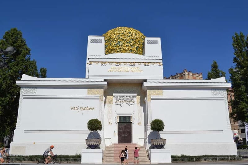 Vienna: a walk through art and architecture in the early 1900s - Key Points