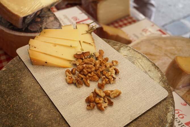 Vienna after Dark Tour: Food, Wine, Cocktails & Local Vibes - Key Points