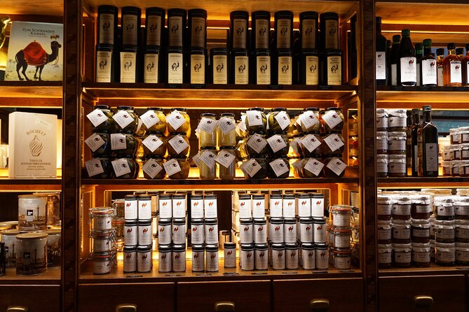 Vienna after Dark Tour: Food, Wine, Cocktails & Local Vibes - Authentic Viennese Dinner at Traditional Restaurants