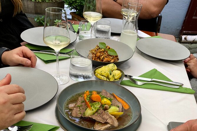 Vienna after Dark Tour: Food, Wine, Cocktails & Local Vibes - Pacing and Overall Experience