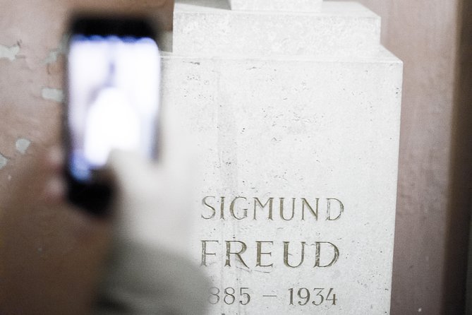 Vienna at night! Photo tour of the most beautiful buildings in the city - Visiting Vienna’s Most Impressive Nighttime Buildings