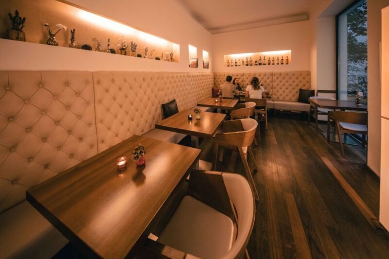 Vienna: Austrian Wine Tasting Experience - Food Pairing with Tasting Wines