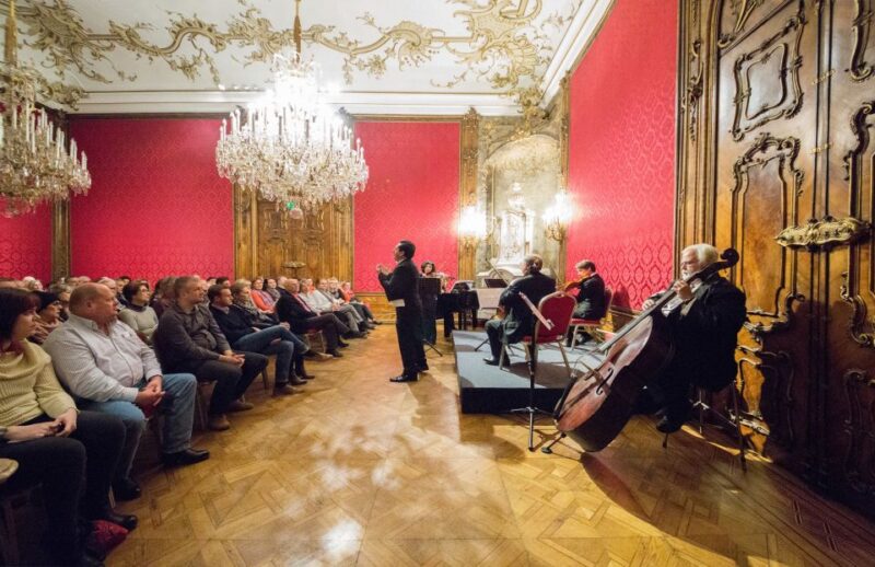 Vienna: Baroque Orchestra Concert and Dinner - Dinner at Café Landtmann: A Viennese Institution