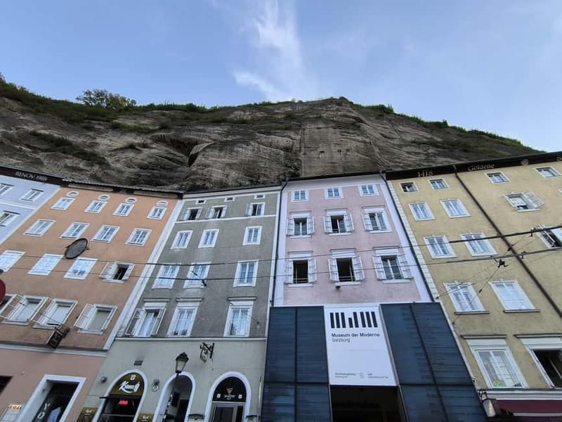 Vienna/Bratislava: Day Trip to Hallstatt & Salzburg - Return Trip and Comfort in Travel