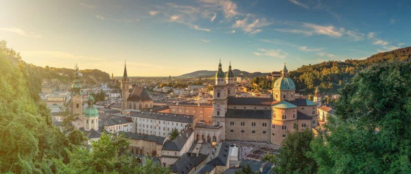 Vienna/Bratislava: Traunkirchen, Hallstatt & Salzburg Tour - Discovering Salzburg: Music, Baroque Elegance, and Historic Sights