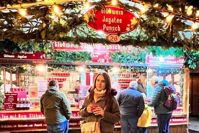 Vienna Christmas Market Private Walking Tour with Local Guide - Logistics: Meeting Point and Flexibility