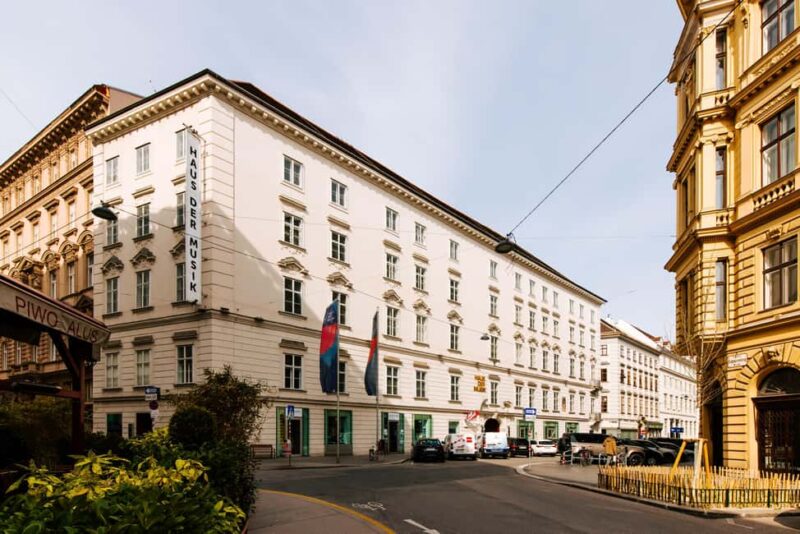 Vienna: Classical Masters Concert at Haus der Musik - Experience Authentic Viennese Classical Music at Haus der Musik