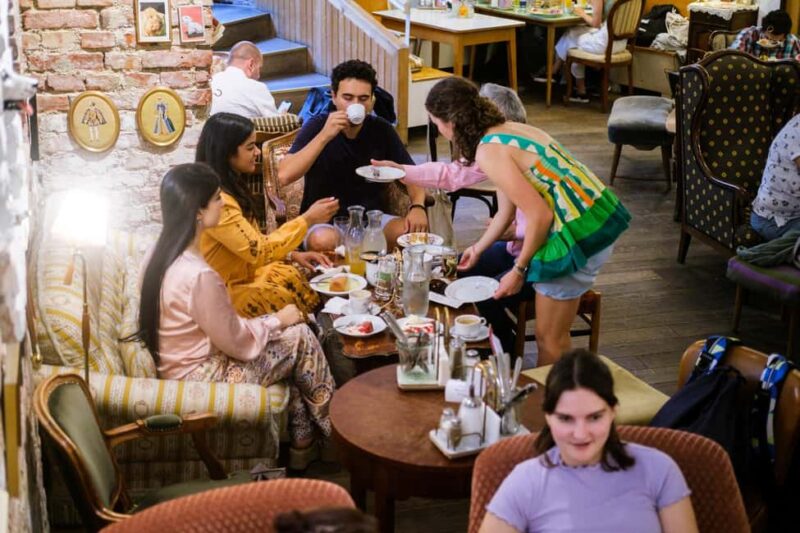 Vienna Coffee and Cake Tour: Sweets, Stories & Hidden Cafés - Mastering Public Transport in Vienna