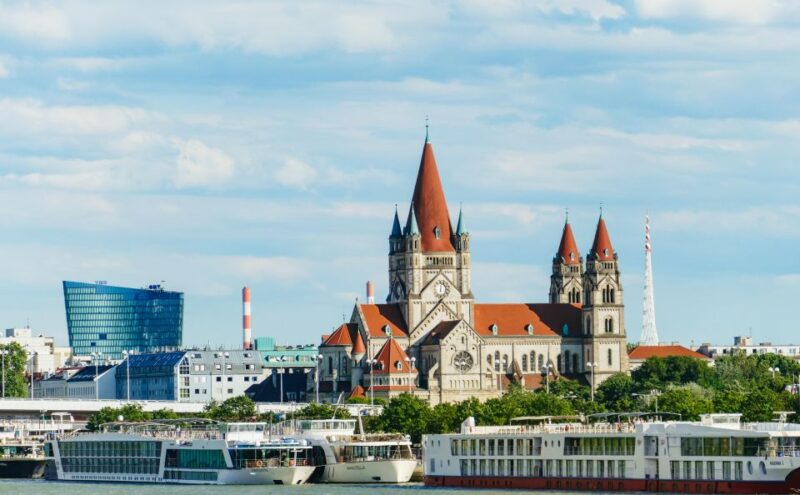 Vienna: EasyCityPass | City Card | Bus Metro Tram | Savings - Meeting Point and Accessibility Details