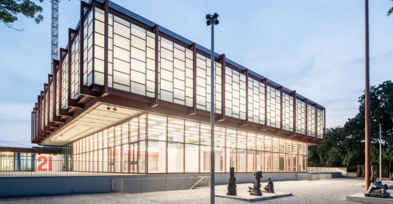 Vienna: Entry Ticket Belvedere 21 & Contemporary Art - The Architectural Masterpiece of Belvedere 21