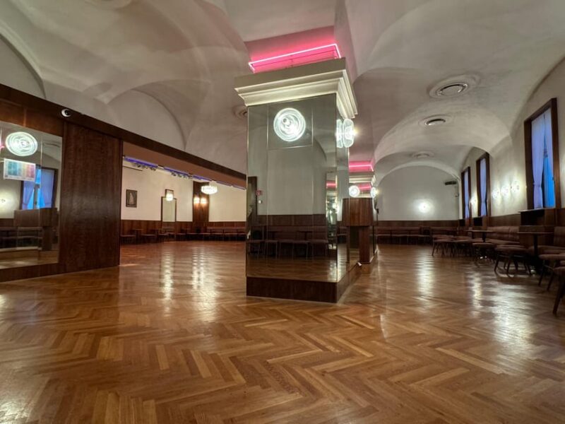 Vienna: Festive Season and New Year's Eve Waltz Workshop - The Experience of Learning the Viennese Waltz