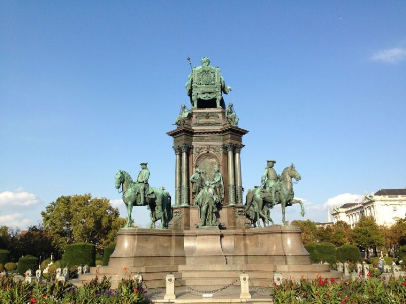 Vienna: Guided E-Bike Tour - The Ride Experience: Expert Guidance and Comfortable Pacing