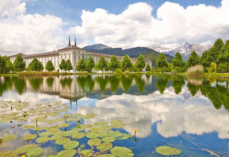 Vienna: Hallstatt & Alpine Peaks Day Trip with Admont Abbey - Guide Expertise and Tour Organization