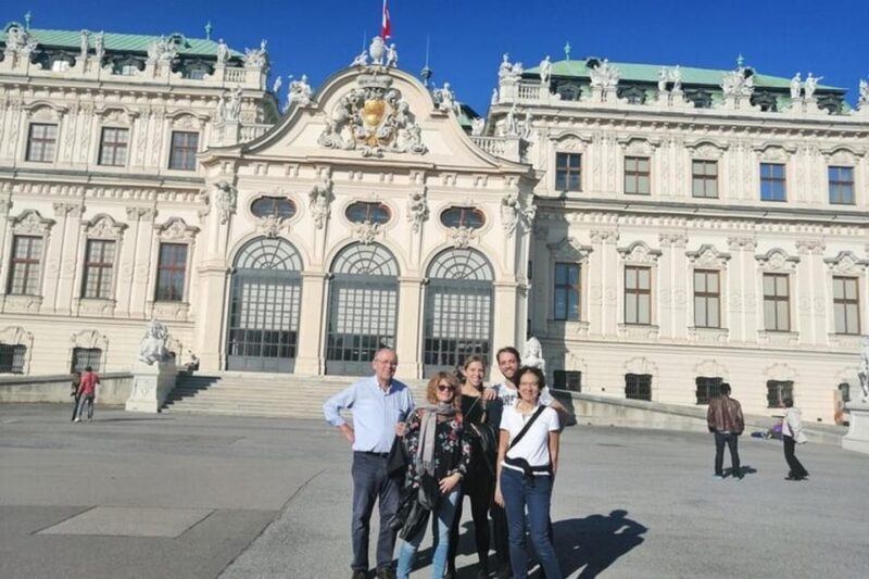 Vienna: Highlights Walking Tour with a Local Guide - Visiting the Kunsthistorisches Museum