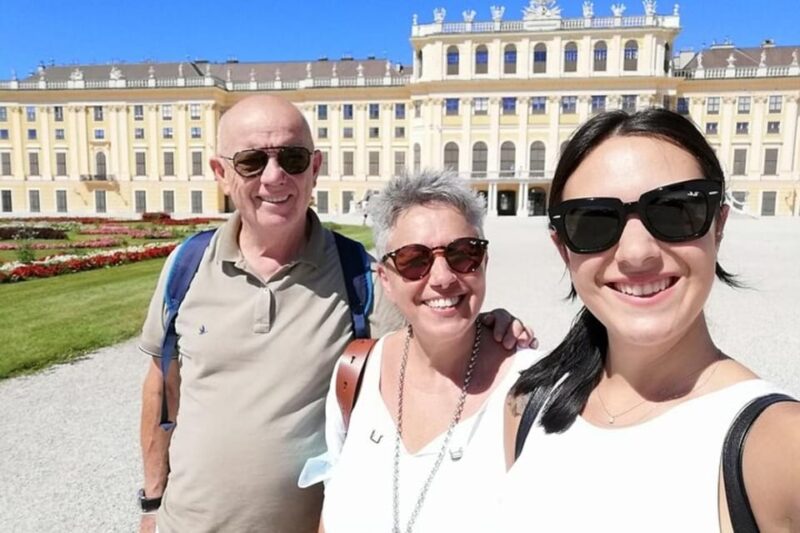 Vienna: Highlights Walking Tour with a Local Guide - End at Heldenplatz and Final Impressions