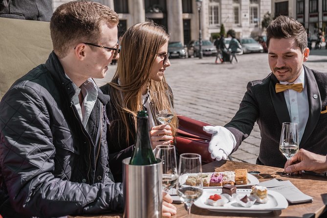 Vienna Horse-Drawn Carriage Ride with Sparkling Wine and Food - Starting at the Central Hofburg Location