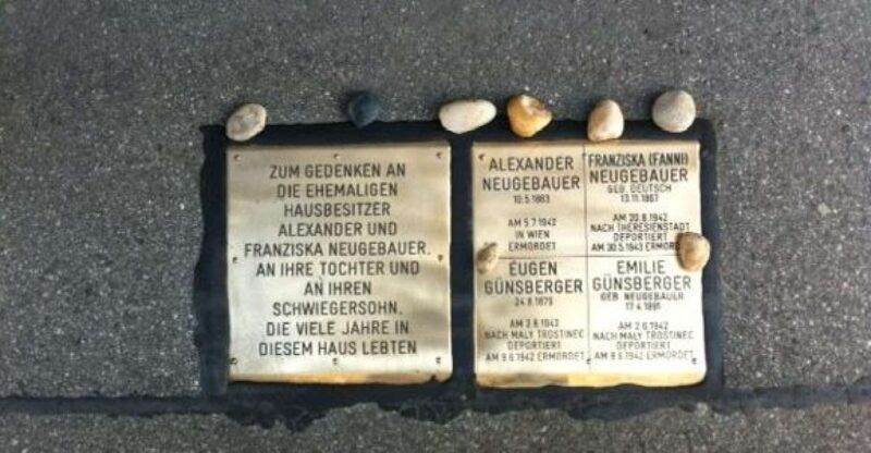 Vienna: Jewish Life in Leopoldstadt 2-Hour Walking Tour - The Guide: Knowledgeable and Engaging