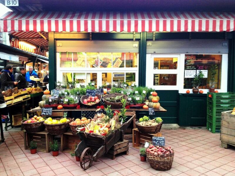 Vienna: Naschmarkt Food Tasting Tour - Meet the Guides: Knowledgeable and Friendly Experts