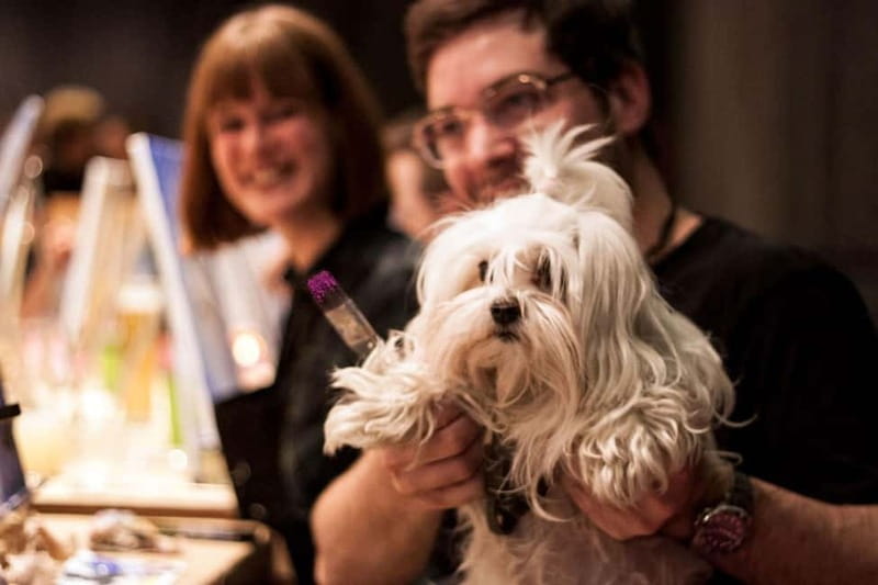 Vienna: Paint and Sip Evening - Discover Your Creative Side in Vienna with Paint & Sip