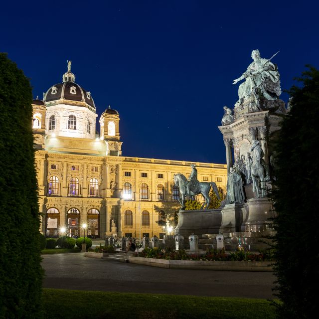 Vienna: Panoramic Night Tour by Bus - Practical Tips for a Comfortable Night Tour