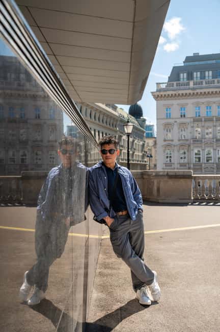 Vienna: Professional Photography Tour - Capturing Charming Streets and Traditional Shops