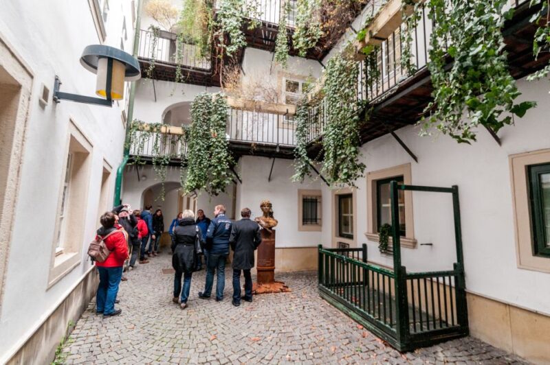 Vienna: Romantic Old Town 2-Hour Discovery Tour - Appreciating Vienna’s Architectural Diversity