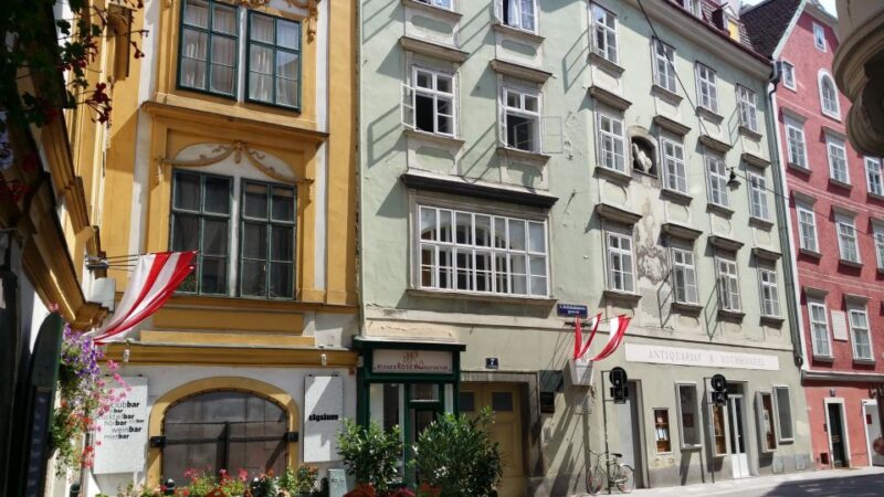 Vienna: Romantic Old Vienna City Walk and Wine Tasting - Starting Point at the Anker Clock in Hoher Markt
