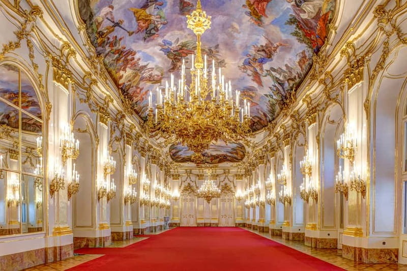 Vienna: Schönbrunn Palace Evening Tour, Dinner and Concert - Key Points