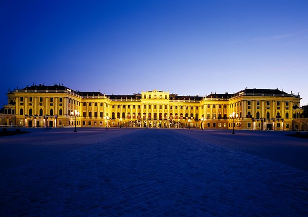 Vienna: Schönbrunn Palace Tour at 7 PM & Classical Concert - The Orangery and the Mozart Strauss Concert