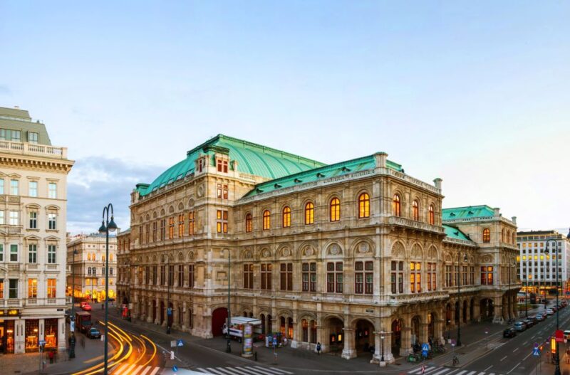 Vienna: Self-Guided Audio Walking Tour on Your Phone - Navigating the Tour: Offline Content and Practical Tips