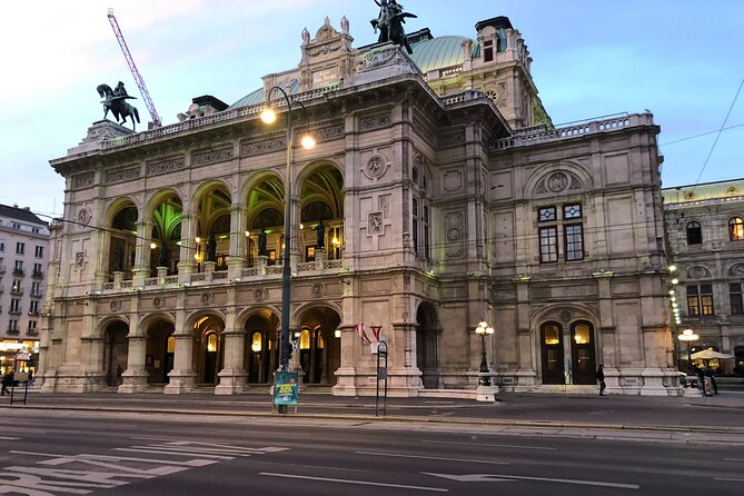 Vienna self-guided walking tour and scavenger hunt - Walking Past the Vienna State Opera and the Maria Rotunda
