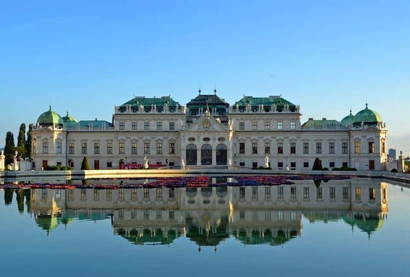 Vienna: Sightseeing Tour in a Classic Style Car 90 Min E/T - Comparing This Tour to Other Vienna Sightseeing Options
