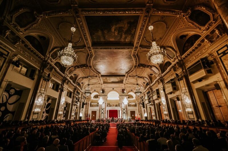 Vienna: Strauss and Mozart Concert at Hofburg Palace - Seating Choices and Audience Experience