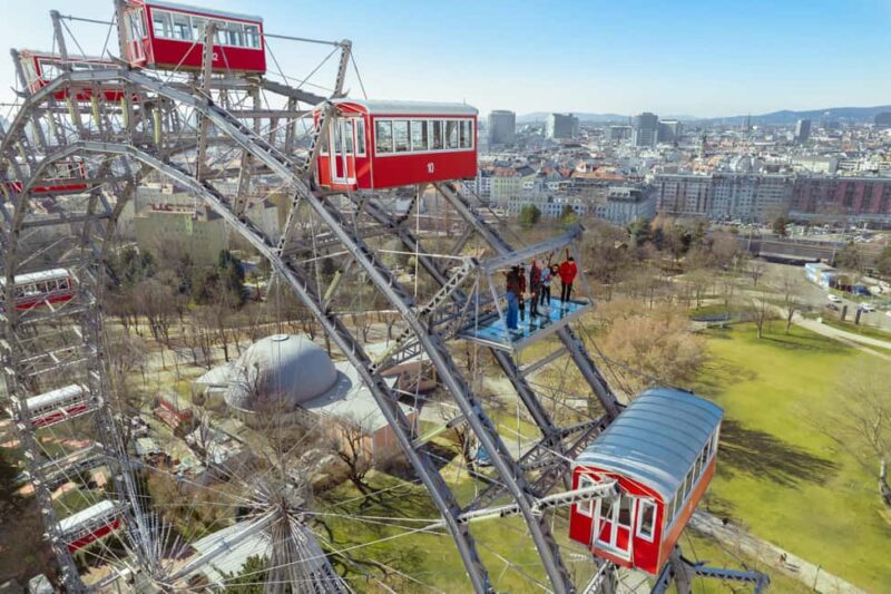 Vienna: The Vienna Ferris Wheel: Platform 9 Adventure Ride - The Thrilling Ride: Standing on the Glass Platform