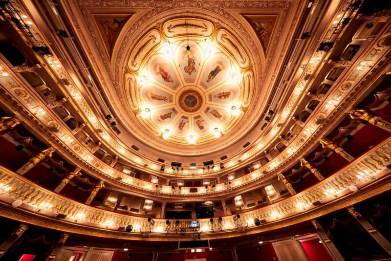 Vienna: Theater an der Wien Backstage Tour - Accessibility and Practical Tips