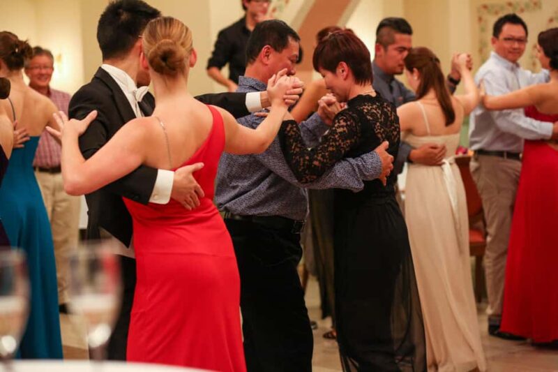 Vienna: Viennese Waltz Workshop for Couples - Experience the Charm of Vienna’s Viennese Waltz in a Couples-Only Workshop