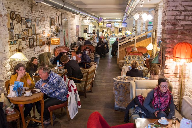 Vienna's Highlights: Food, Coffee and Market Walking Tour - Return to Stephansplatz: The Tour’s Concluding Stop