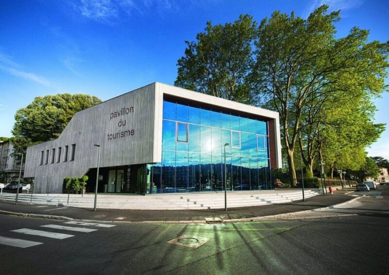 Vienne: Private Walking Tour with Guide - Who Should Book This Tour?