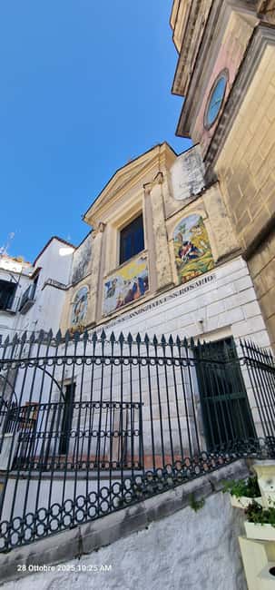 Vietri sul Mare: Guided Walking Tour with Enzo - Discovering Vietri sul Mare’s Historic Center